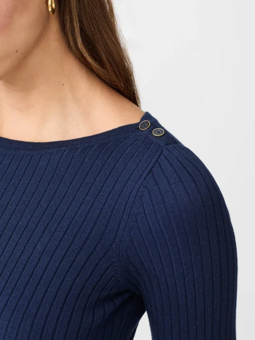 Della Sweater