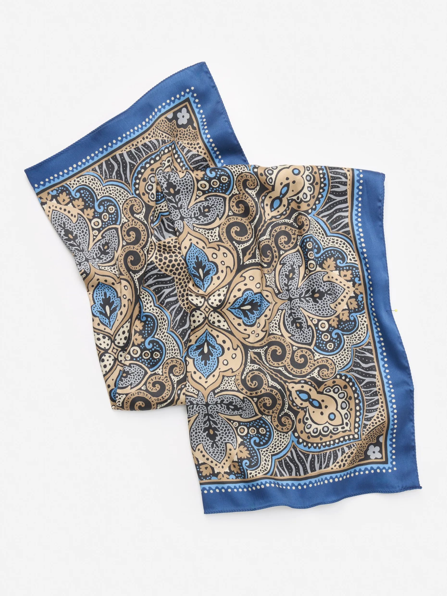 Gemma Scarf in Paisley Diamond Border