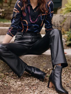 Vivvi Leather Ankle Boots